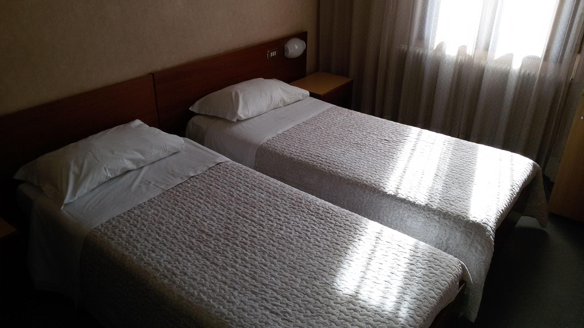 Hotel San Giorgio Удине Экстерьер фото
