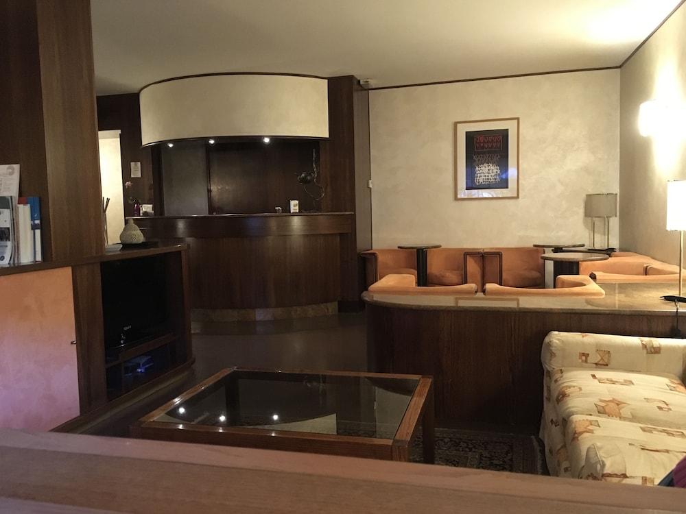Hotel San Giorgio Удине Экстерьер фото