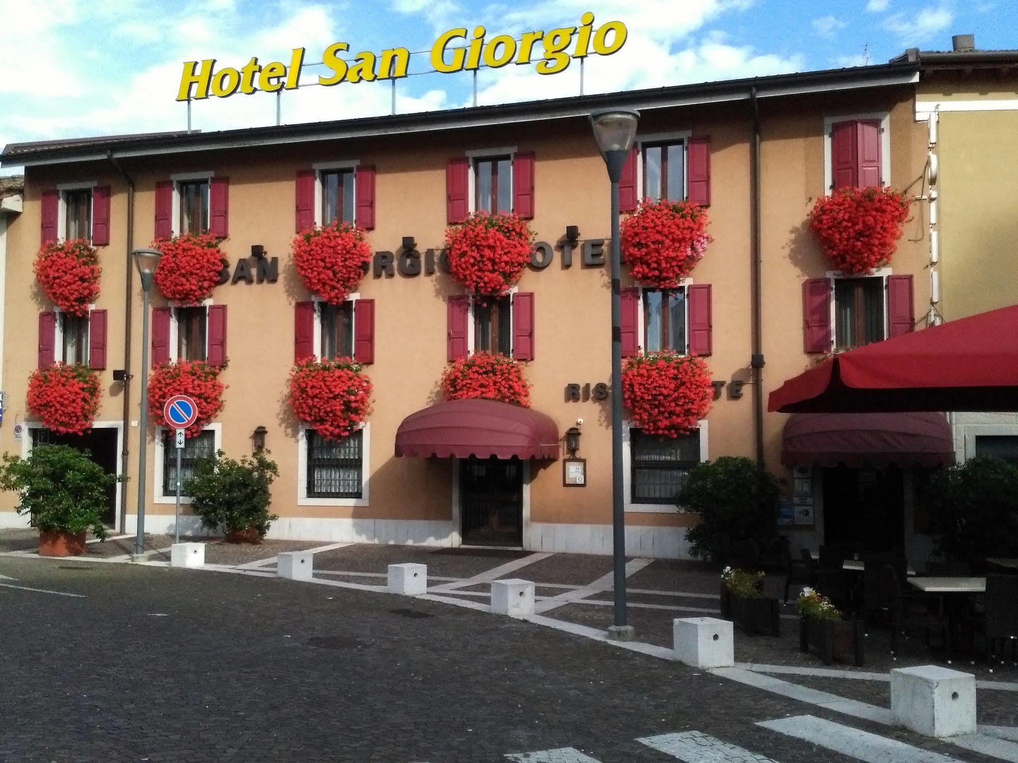 Hotel San Giorgio Удине Экстерьер фото